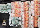Деньги. Фото пресс-службы ГУ МВД России по Иркутской области