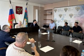 Встреча. Фото пресс-службы региональной антимонопольной службы