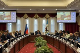 Заседание. Фото пресс-службы правительства Иркутской области