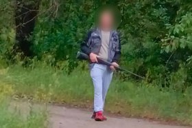 Мужчина с оружием. Фото предоставлено ГУ МВД России по Иркутской области