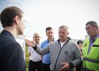 Игорь Кобзев проверил ремонт дорог. Фото пресс-службы правительства Иркутской области