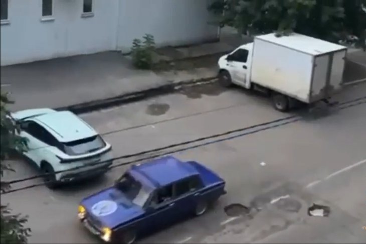 Нарушение. Скриншот видео Госавтоинспекции Иркутска