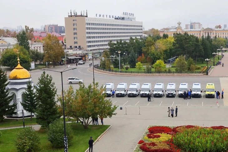 Машины. Фото из соцсетей минздрава Иркутской области