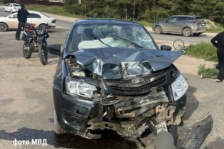 Автомобиль после ДТП. Фото пресс-службы ГУ МВД России по Иркутской области
