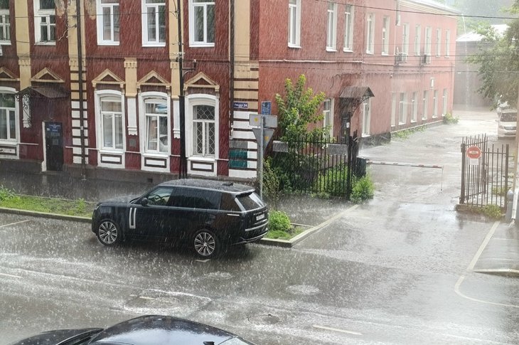Дождь в Иркутске. Фото Ольги Фонаревой, IRK.ru