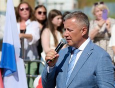Игорь Кобзев, губернатор Иркутской области: «Школе № 58 присвоено имя в честь 80-летия Великой Победы. Это высокая ответственность и нравственный ориентир для каждого».