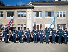 Школа № 30 открылась в 1981 году. За 45 лет здесь получили аттестаты более десяти тысяч выпускников, 97 из них выпустились с золотыми и серебряными медалями.