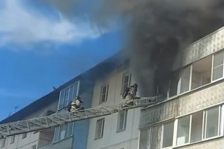 Пожар. Скриншот видео пресс-службы ГУ МЧС по региону