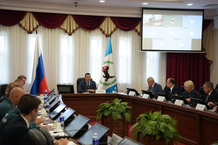 Совещание. Фото пресс-службы правительства Иркутской области