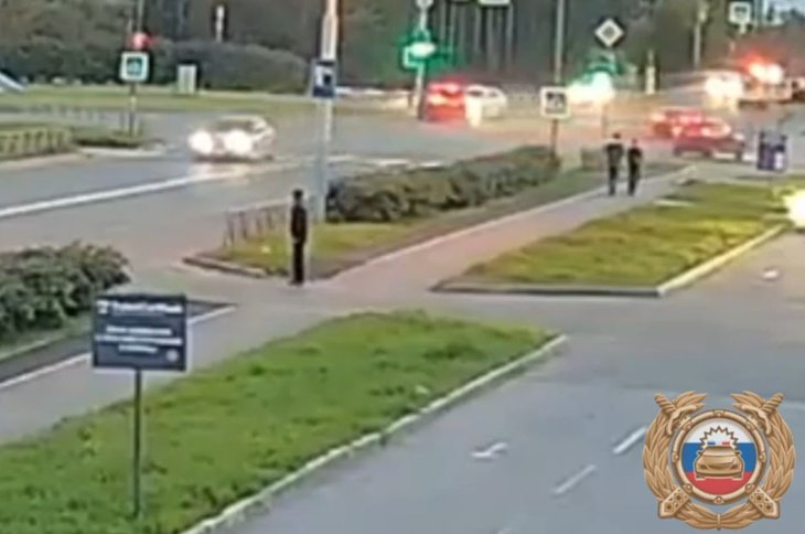 Момент ДТП. Скриншот видео пресс-службы ГУ МВД России по Иркутской области
