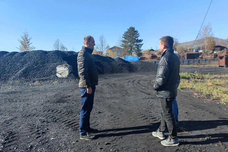 Роман Колесов в Бодайбо. Фото пресс-службы правительства Иркутской области