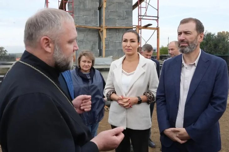 Депутаты Заксобрания Приангарья в Нижнеудинске. Фото IRK.ru