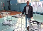 Олег Новицкий на голосовании. Фото Центра общественного наблюдения за выборами