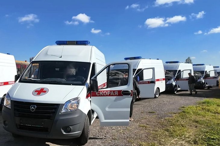 Автомобили скорой. Фото пресс-службы правительства Иркутской области