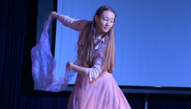 Занятие по современному танцу «Движение без границ»