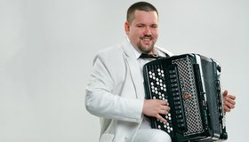 Инструменты XXI. Гармоники мира