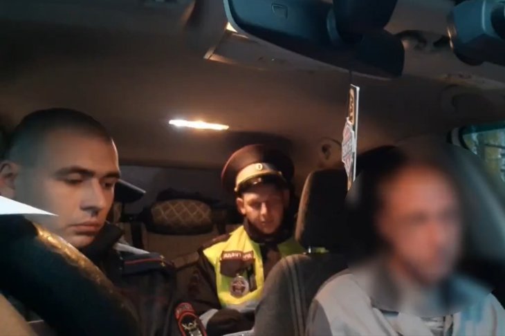 Задержание. Скриншот видео Госавтоинспекции Иркутской области