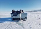 «Буханка» на льду Байкала. Фото прокуратуры Иркутской области