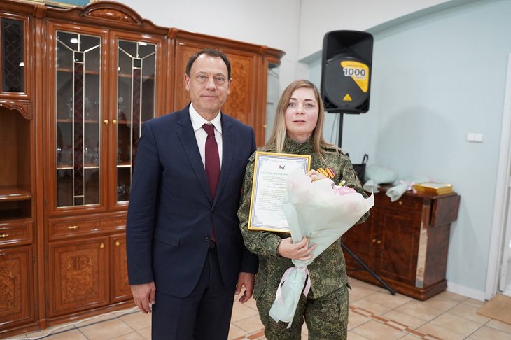 Награждение. Фото пресс-службы правительства Иркутской области