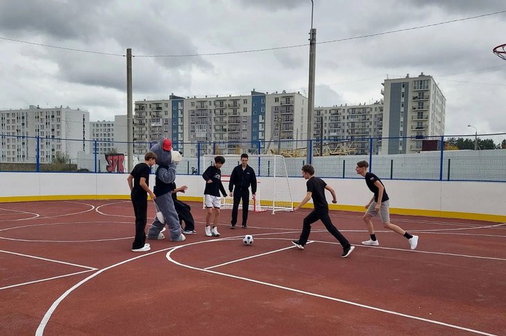 Дети на спортивной площадке. Фото пресс-службы правительства Иркутской области