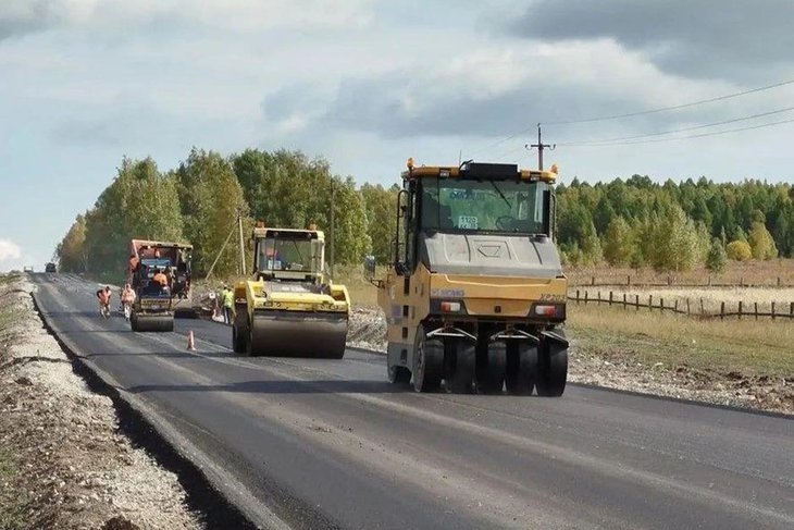 Ремонт дороги. Фото ОГКУ «Дирекция по строительству и эксплуатации автомобильных дорог Иркутской области»