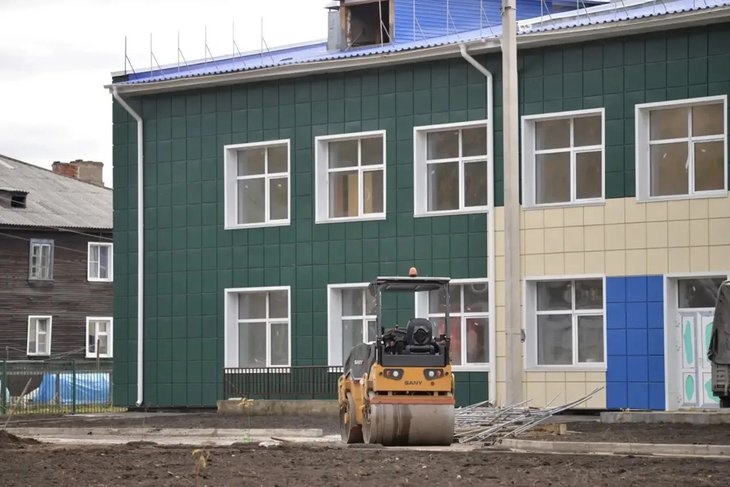 Школа в Мамакане. Фото пресс-службы правительства Иркутской области