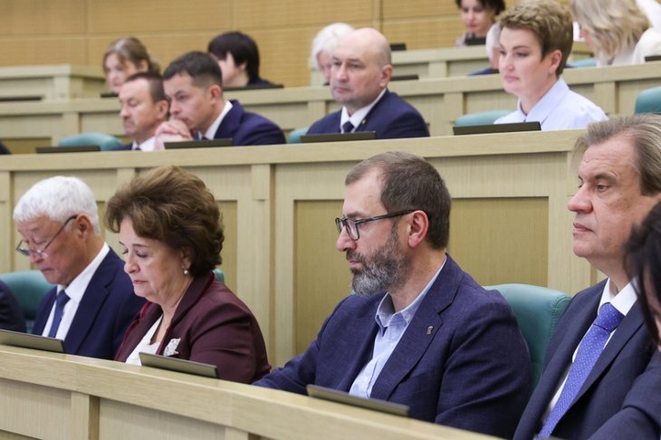 Слушание. Фото IRK.ru