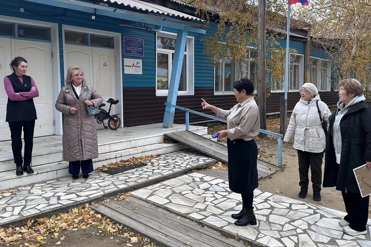 Рабочая поездка в Ольхонский район. Фото из канала Галины Кудрявцевой в МАХ