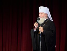 Митрополит Иркутский и Ангарский Максимилиан: «Первым выпускницам уже около 40, многие из них уже привели учиться в гимназию своих детей. Круговорот добра, заложенный первыми учителями, продолжается».