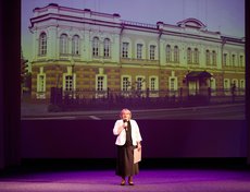 Директор иркутской школы № 72 им. И.С. Хаминова Наталья Антипина рассказала о многолетней дружбе двух школ.