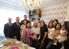 Юбилей ветерана. Фото пресс-службы правительства Иркутской области
