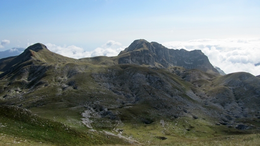 Абхазия. Вид на горы Зонт и Крепость
