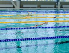 В бассейне сейчас тренируются спортсмены из Иркутска и Братска.