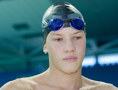 «Хочу попасть в сборную России, хорошо показывать себя на соревнованиях мирового уровня. Тренируюсь сейчас шесть раз в неделю по два с половиной часа», — рассказывает Андрей Ештулкин, участник сборной Иркутской области.