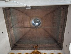 Спасская церковь была любима и оберегаема  многими поколениями иркутян. Церковь не разрушили, когда разбирали острог, восстановили после сильного землетрясения, два дня поливали водой во время пожара 1879 года.