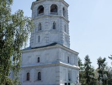 Первопроходцы несли хоругвь с иконой Спаса Нерукотворного Образа. Позже хоругви ставили в первых храмах, поэтому первая церковь города Иркутска называется Спасской.