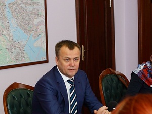 Сергей Ерощенко в правительстве региона. Фото с сайта www.irkobl.ru