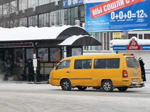 Маршрутное такси. Фото Владимира Смирнова