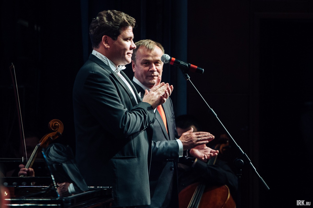 С приветственным словом выступили художественный руководитель фестиваля Денис Мацуев и врио губернатора Иркутской области Сергей Ерощенко.