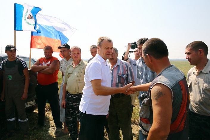 Сергей Ерощенко на встрече с сельхозтоваропроизводителями. Фото пресс-службы правительства Иркутской области