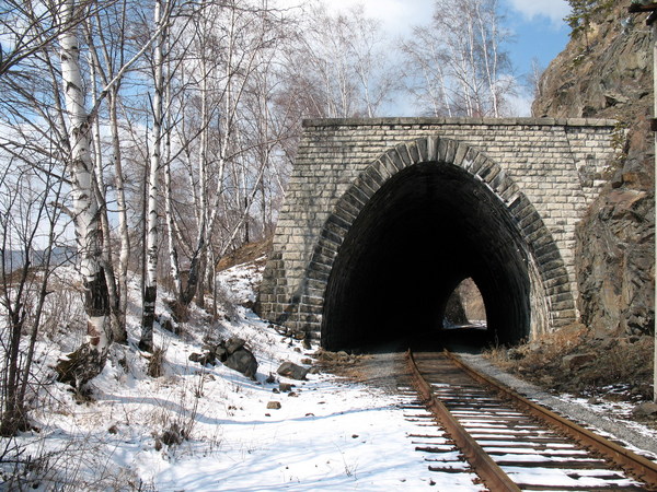 Зима на Кругобайкальской железной дороге. Фото В. Моисеевой