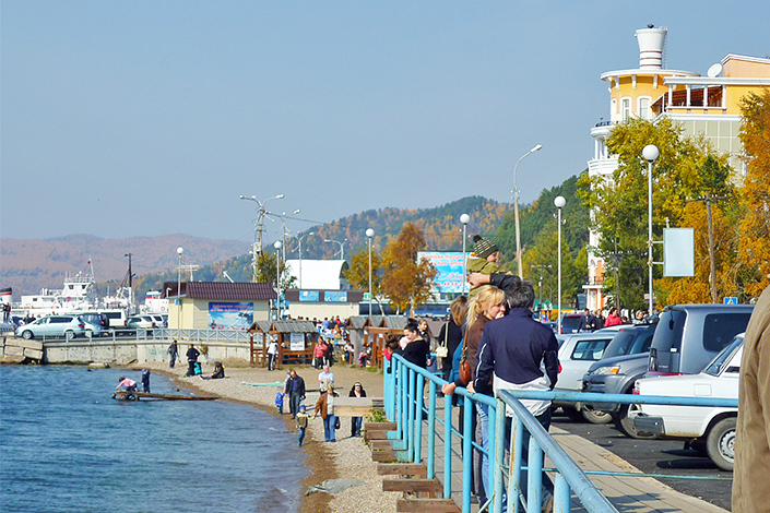 Осень в Листвянке. Фото ИА «Иркутск онлайн»