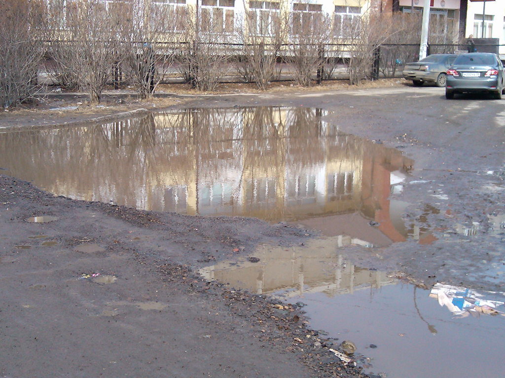 Улица Цимлянская, 15а, в районе школы № 39. Фото Маши Бергер