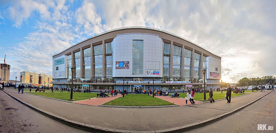 Местом проведения матча традиционно стал ледовый дворец «Ермак».