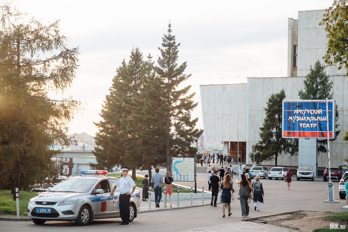 13 сентября в Иркутском музыкальном театре имени Н. М. Загурского состоялся заключительный концерт десятого международного фестиваля академической музыки «Звезды на Байкале».