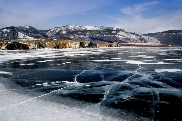 Лед Байкала. Фото с сайта www.photosight.ru. Автор - Серега