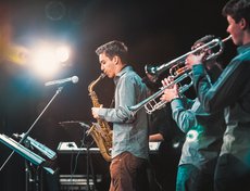 30 апреля, второй день фестиваля. Концерт открыли молодые музыканты