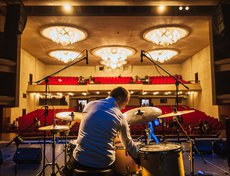 Олег Бутман готовится к выступлению