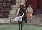 Циркач с медведем. Фото из архива «АС Байкал ТВ»