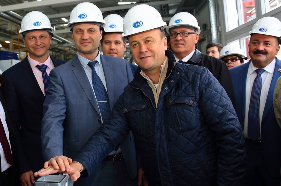 Котельные на газовом топливе не только решают вопросы теплоснабжения, но и снижают нагрузку на экологию, что очень важно для города Братска. Одна эта котельная уменьшит выбросы золы, сажи и серы примерно на 300 тонн в год.
